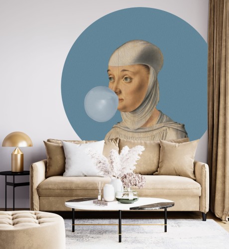 Mural DOTS - Kobieta z Gumą Balonową NIEBIESKI